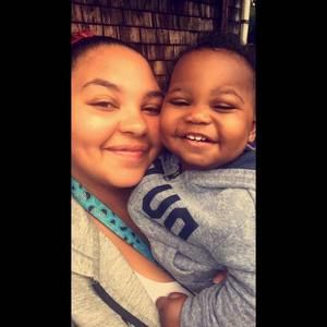 Meet your Posher, Monique